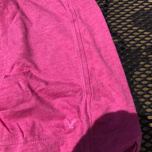 American Eagle simple T-shirt - Picture 2 of 4